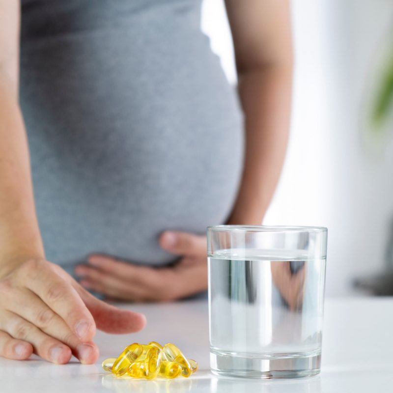 Składniki mineralne i witaminy, które warto monitorować w ciąży